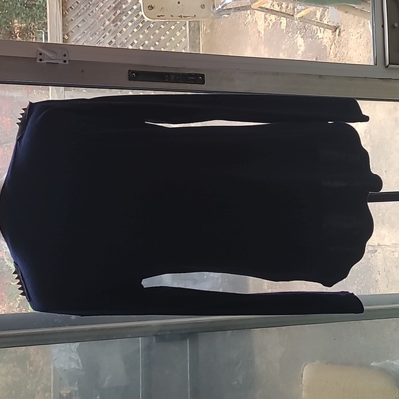 Lely ❤️ Wood angel wing shoulder spike pull over long sleeves. - Picture 4 of 6